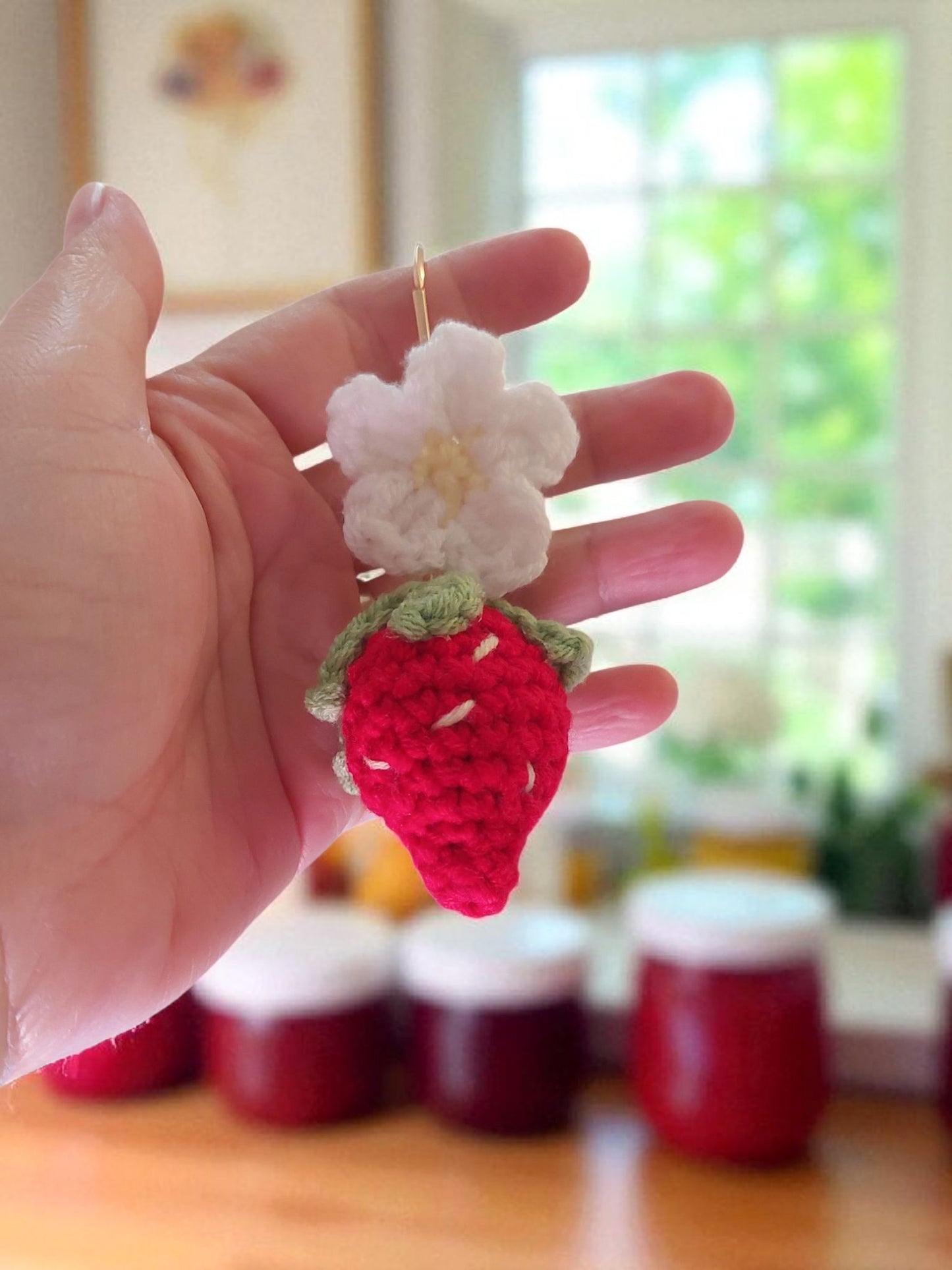 Strawberry Keychain (Basic crochet) - Beginner